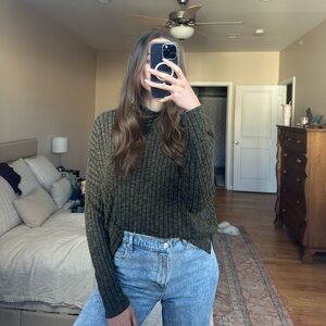 AE Green Ribbed Sweater